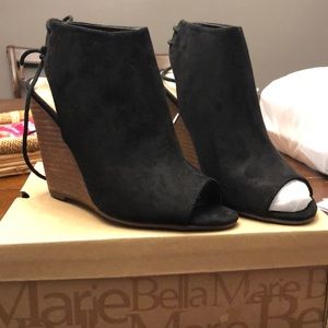Brand new black wedges